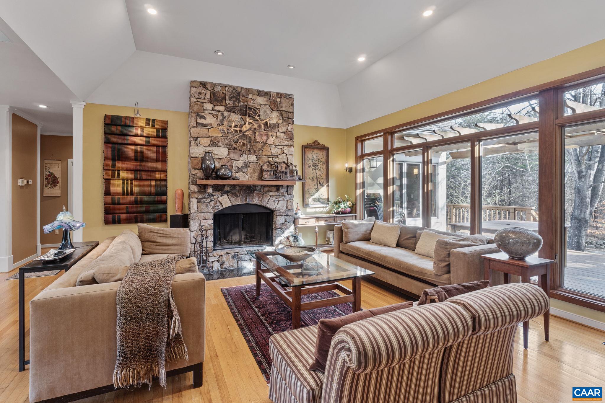 379 CEDAR MEADOW DR