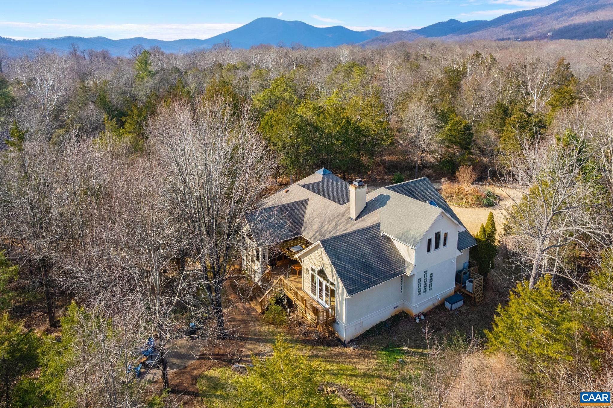 379 CEDAR MEADOW DR