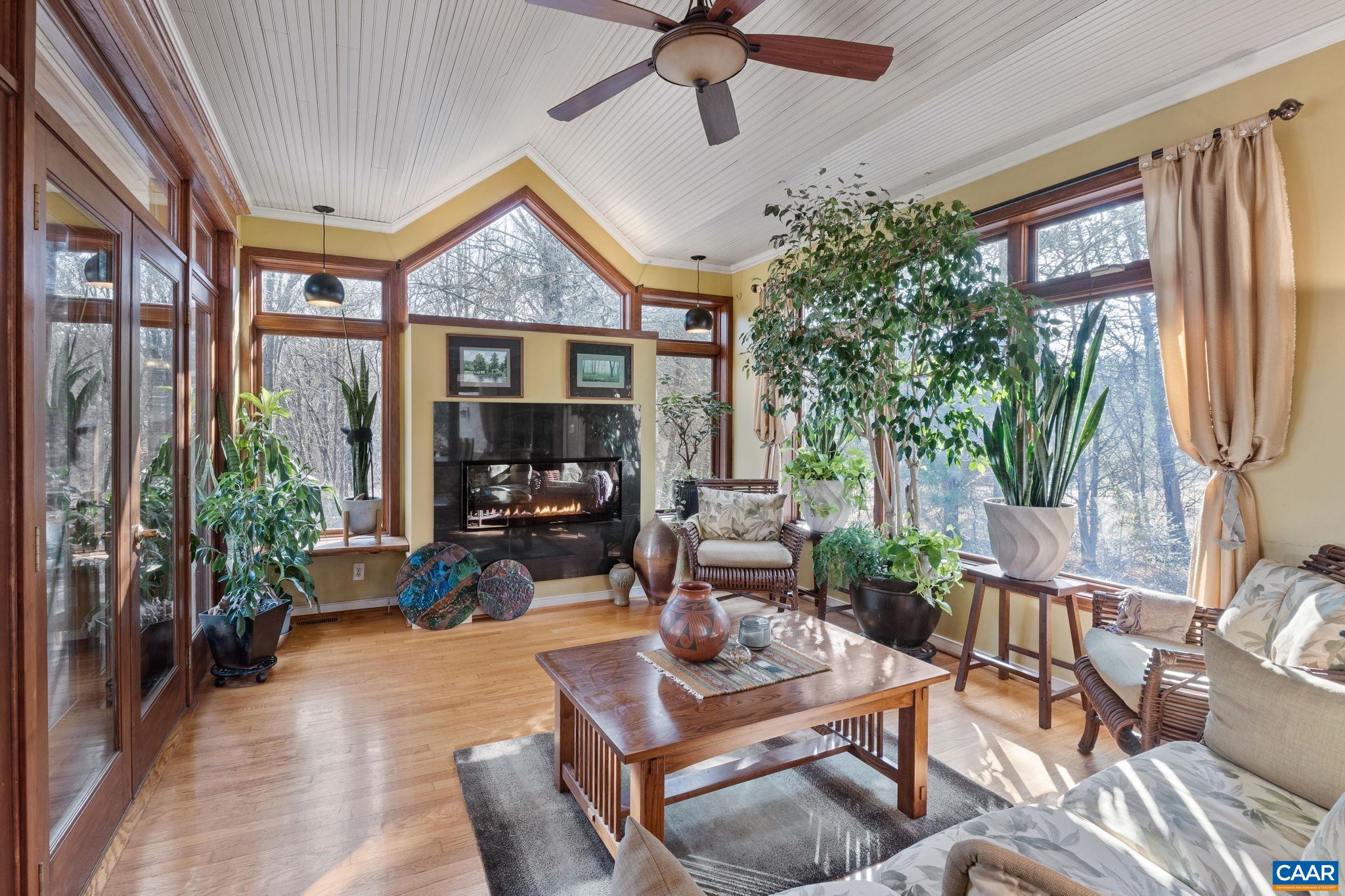 379 CEDAR MEADOW DR