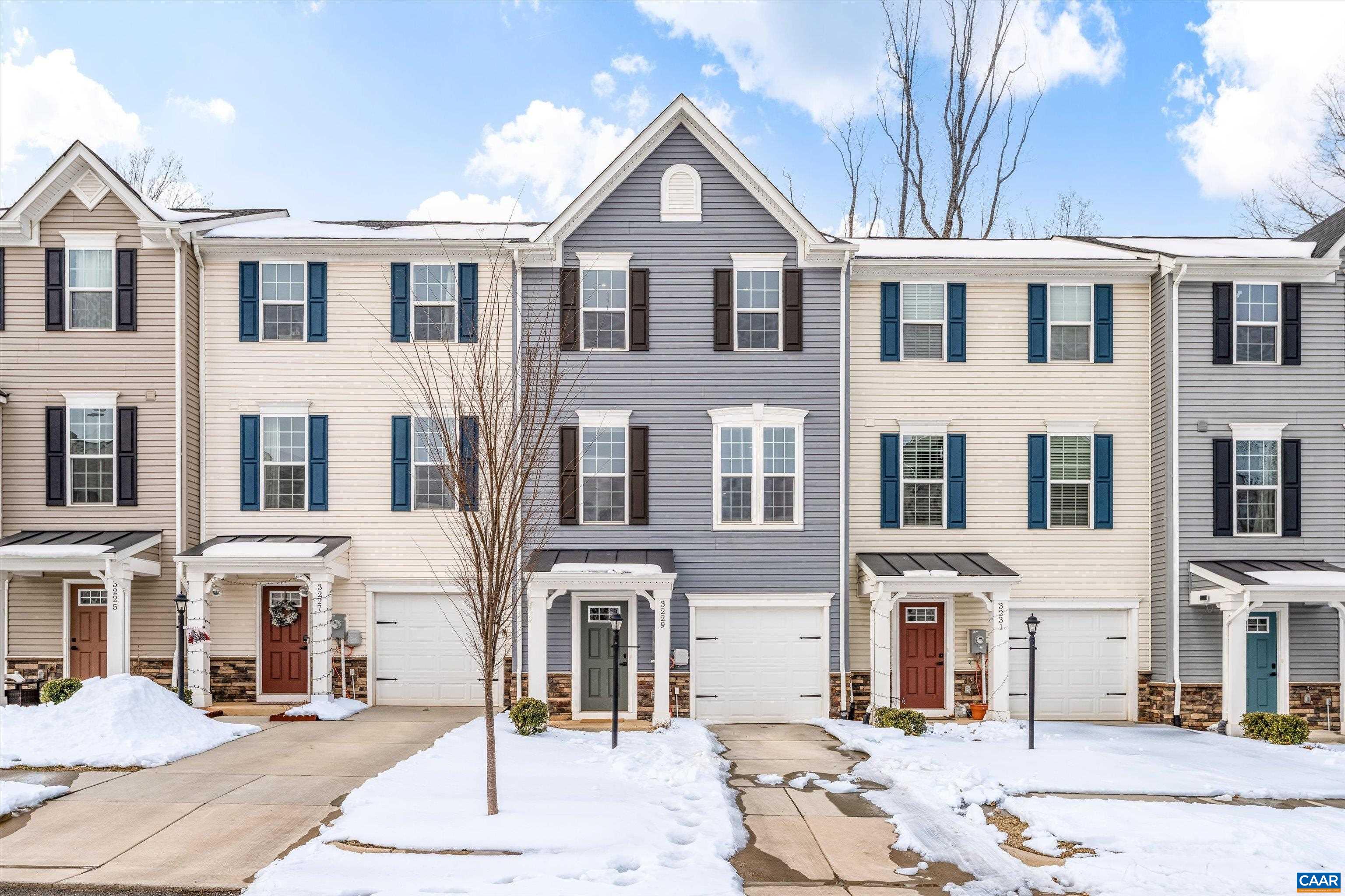 3229 ACADIA DR