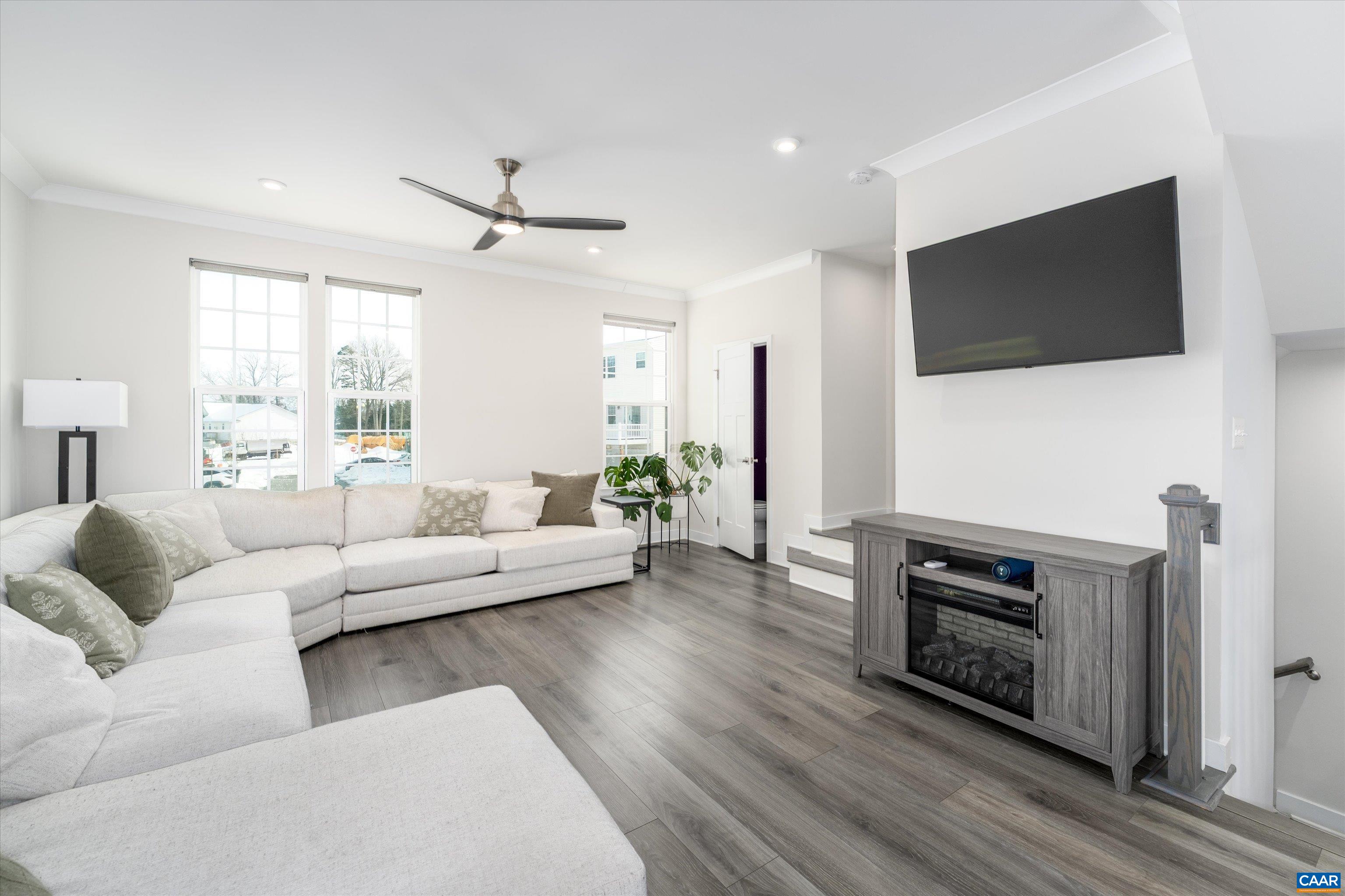 3229 ACADIA DR