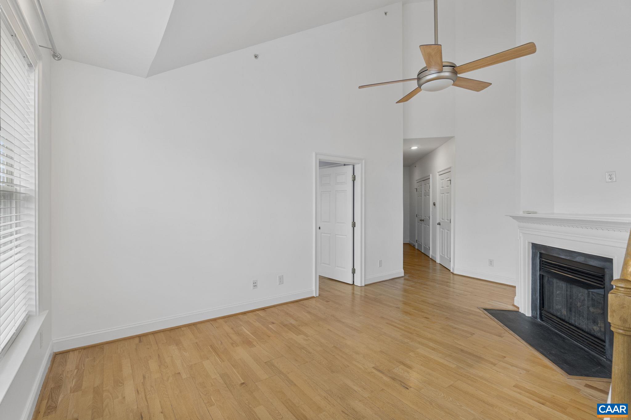 949 GLENWOOD STATION LN Unit: 202