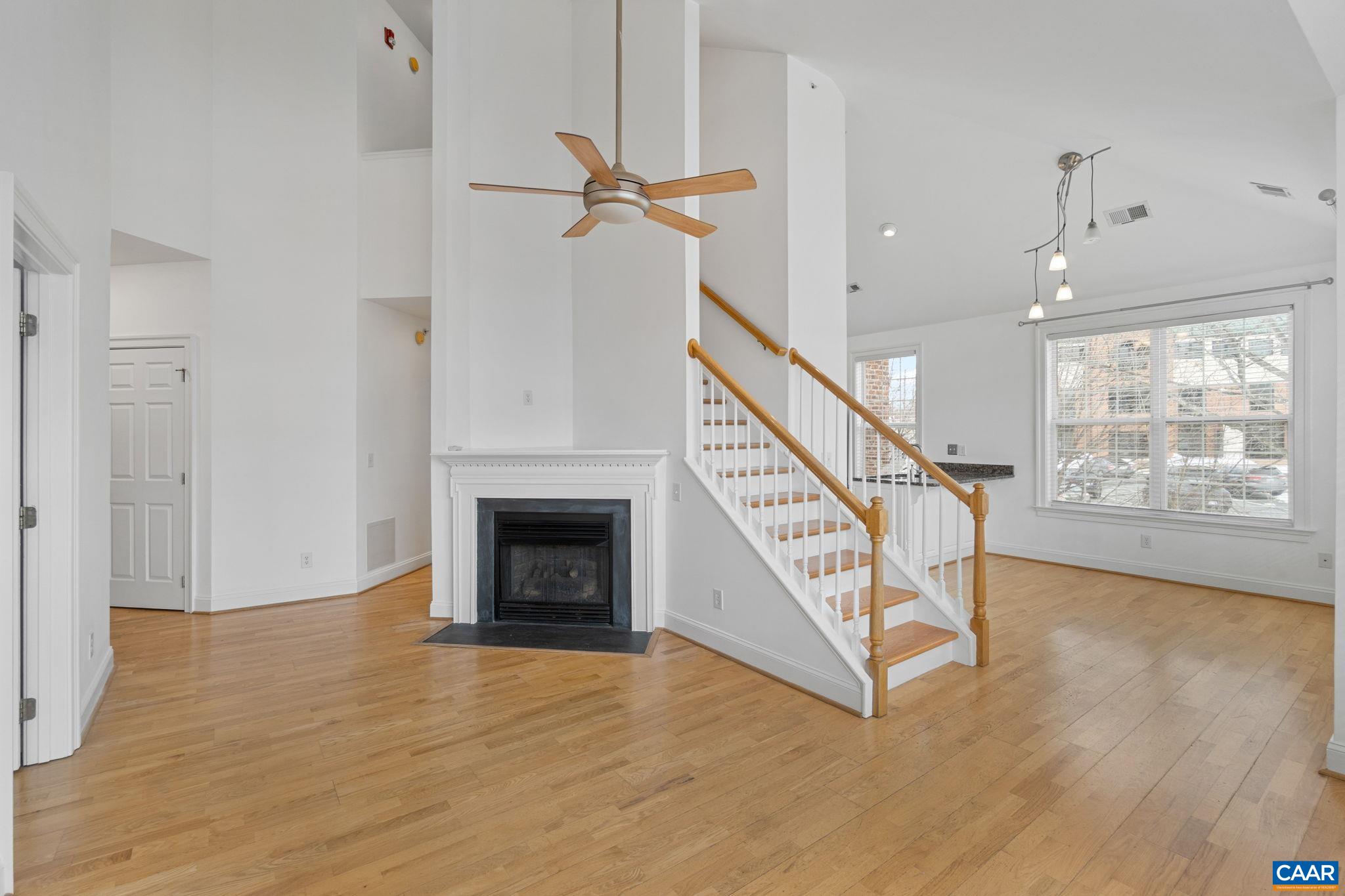 949 GLENWOOD STATION LN Unit: 202