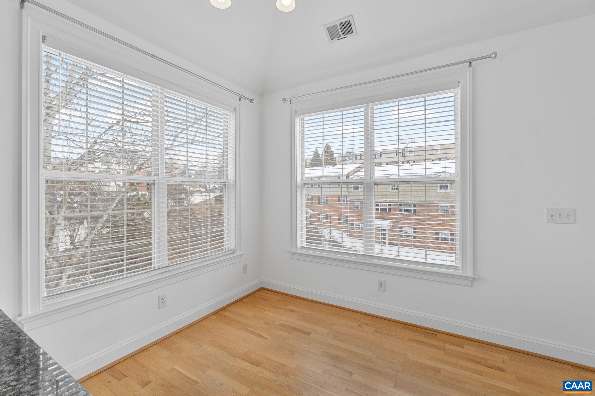 949 GLENWOOD STATION LN Unit: 202