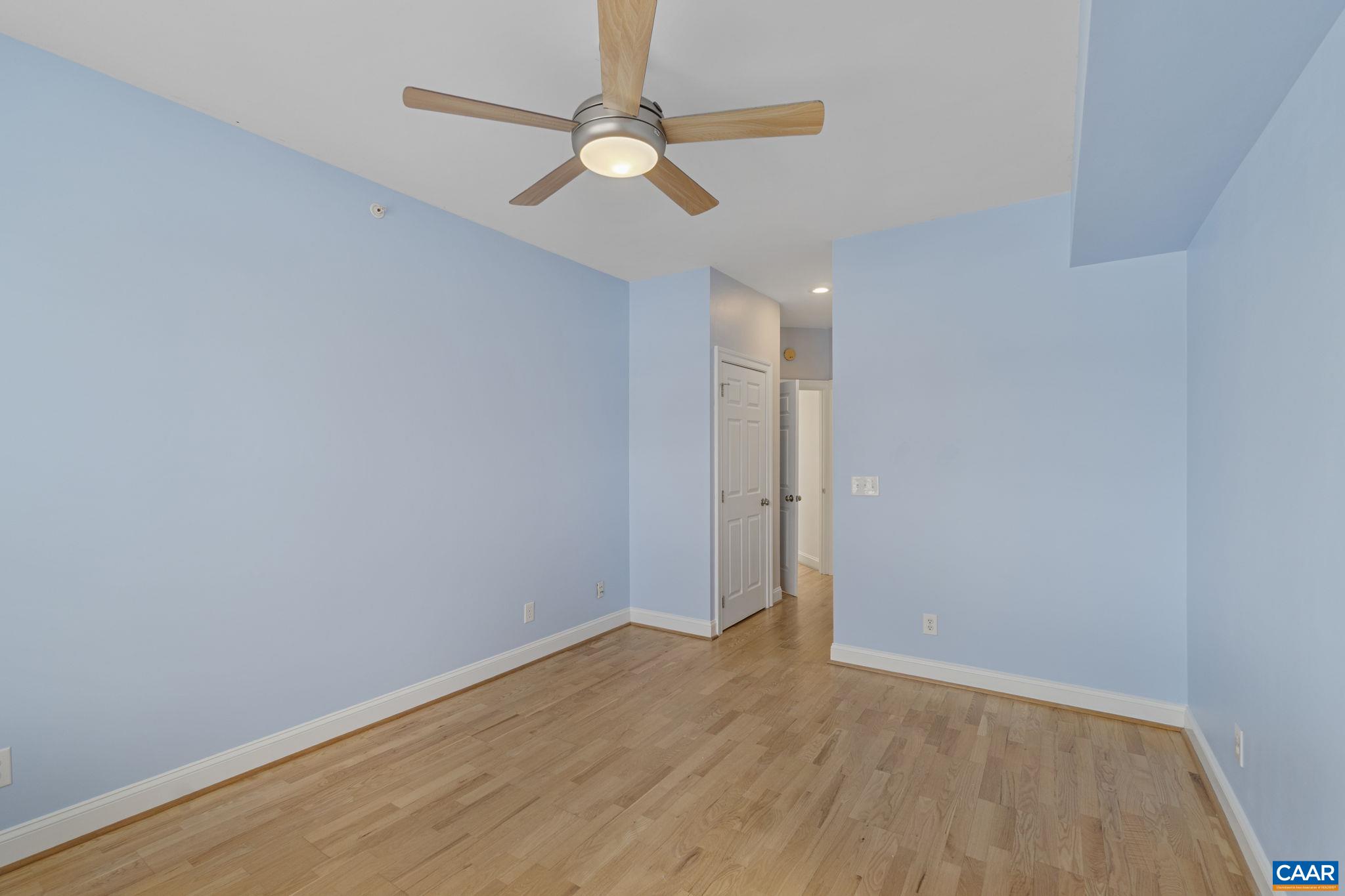 949 GLENWOOD STATION LN Unit: 202