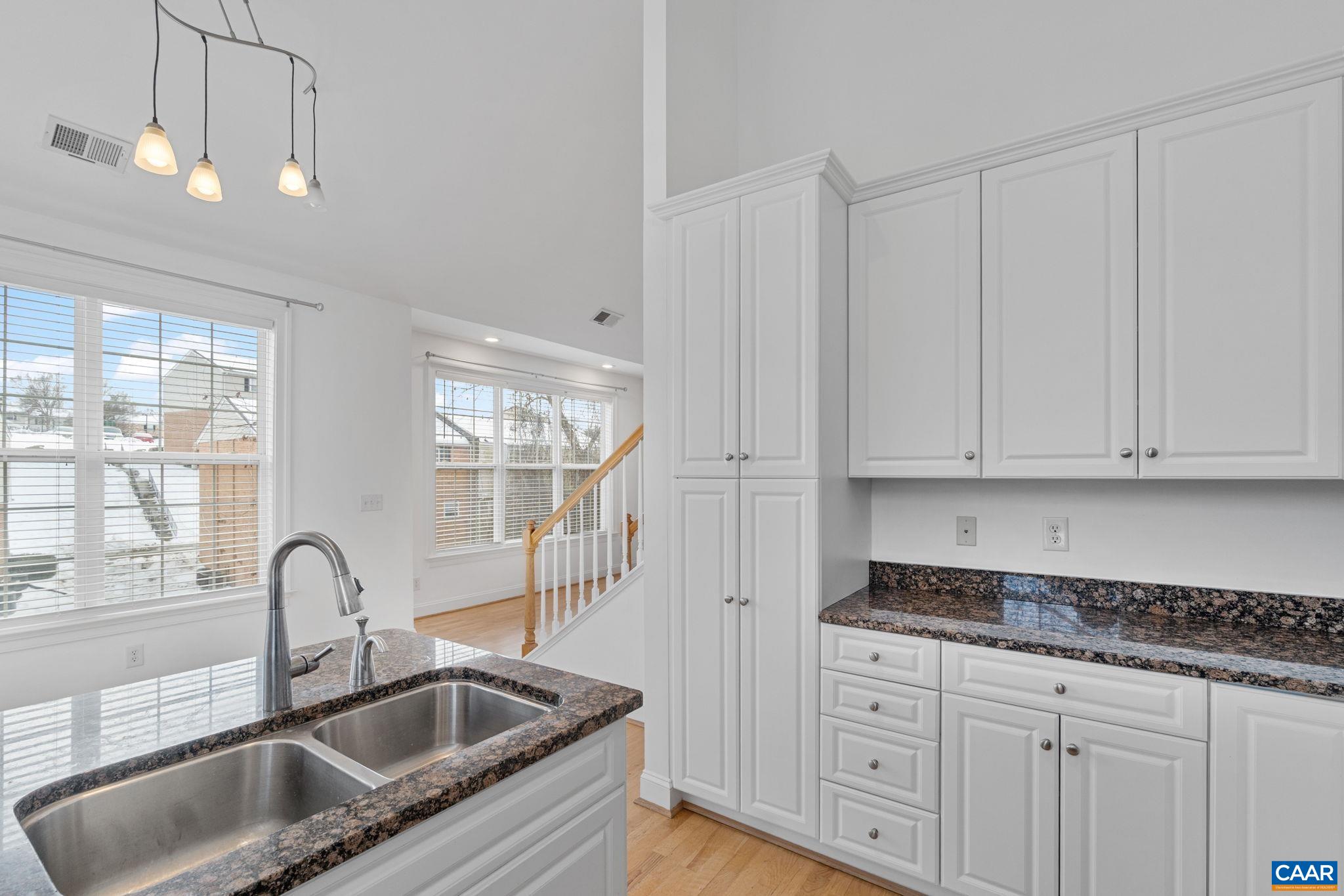 949 GLENWOOD STATION LN Unit: 202