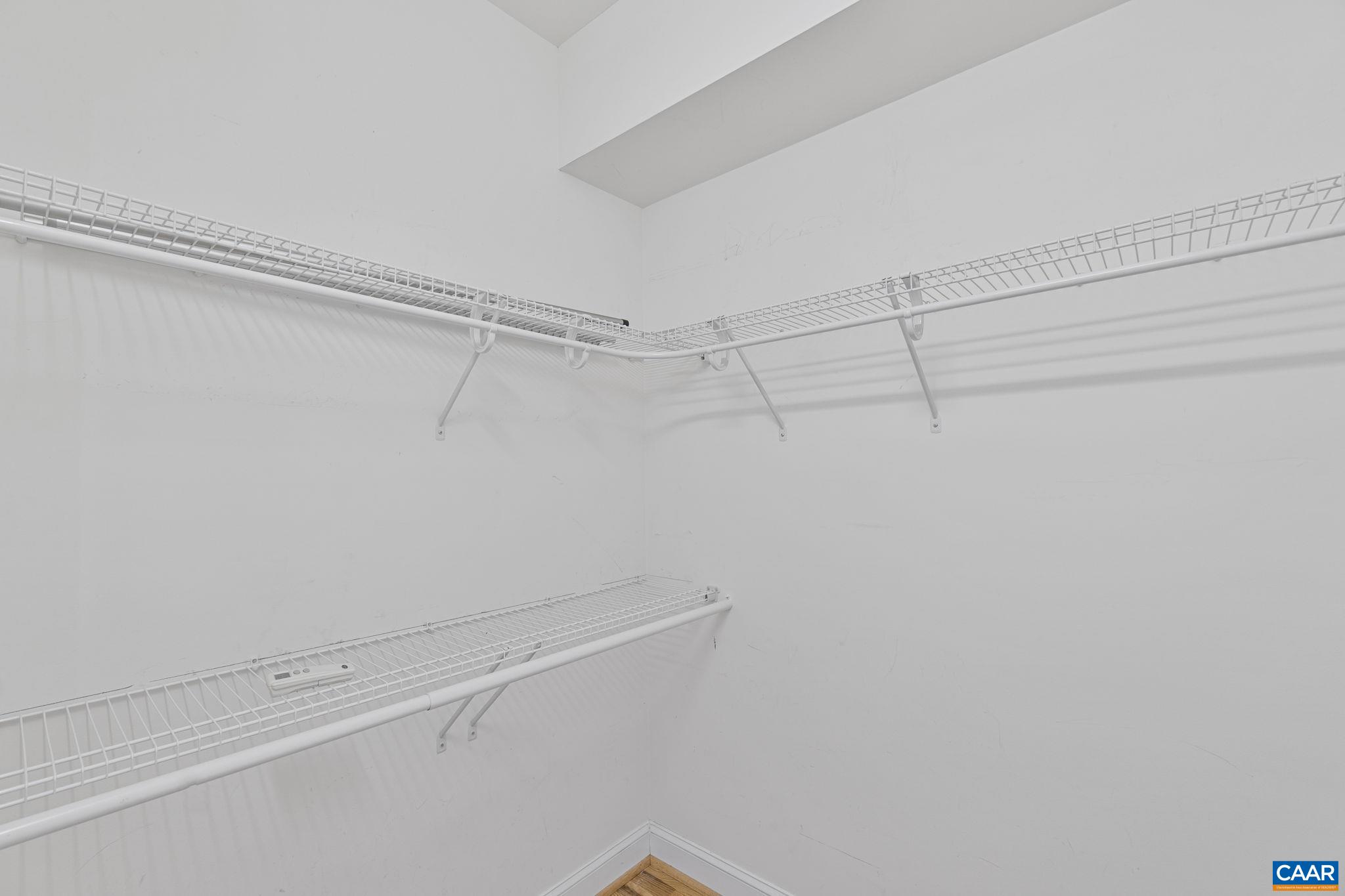 949 GLENWOOD STATION LN Unit: 202