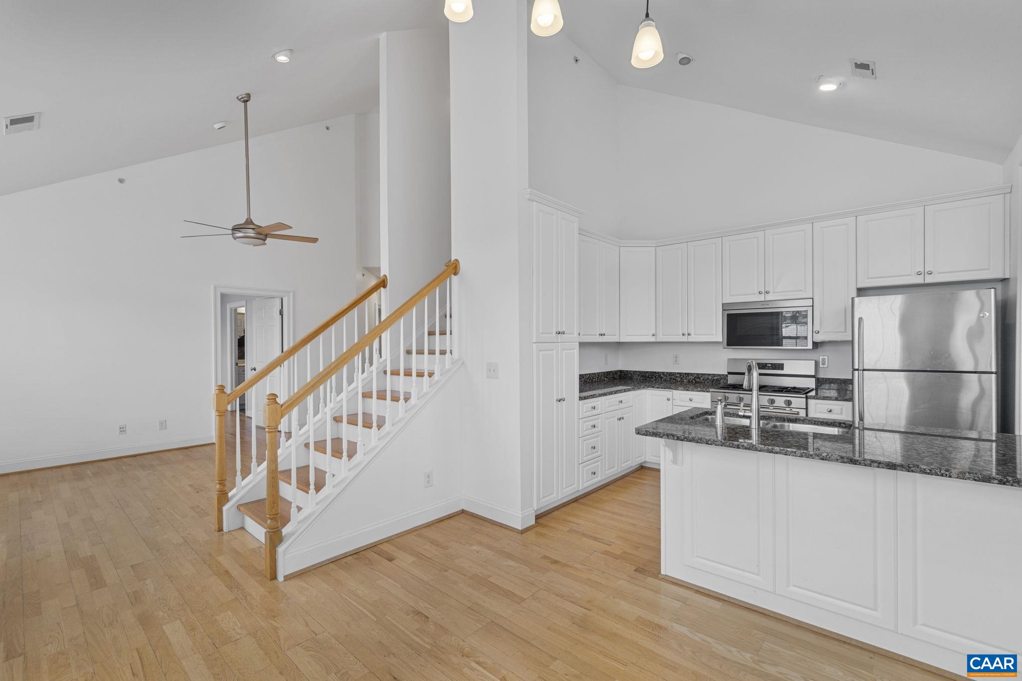 949 GLENWOOD STATION LN Unit: 202