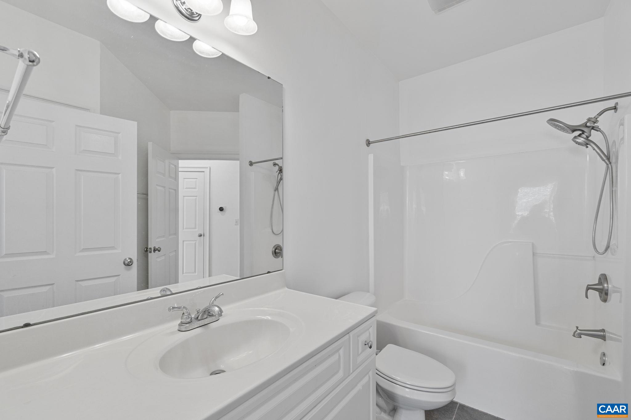 949 GLENWOOD STATION LN Unit: 202