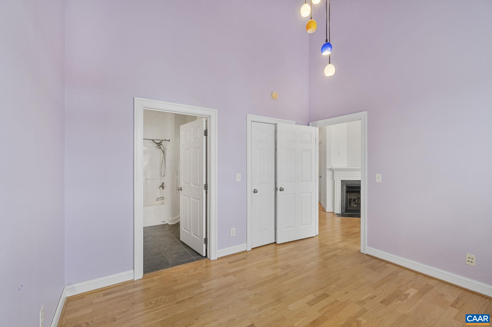 949 GLENWOOD STATION LN Unit: 202