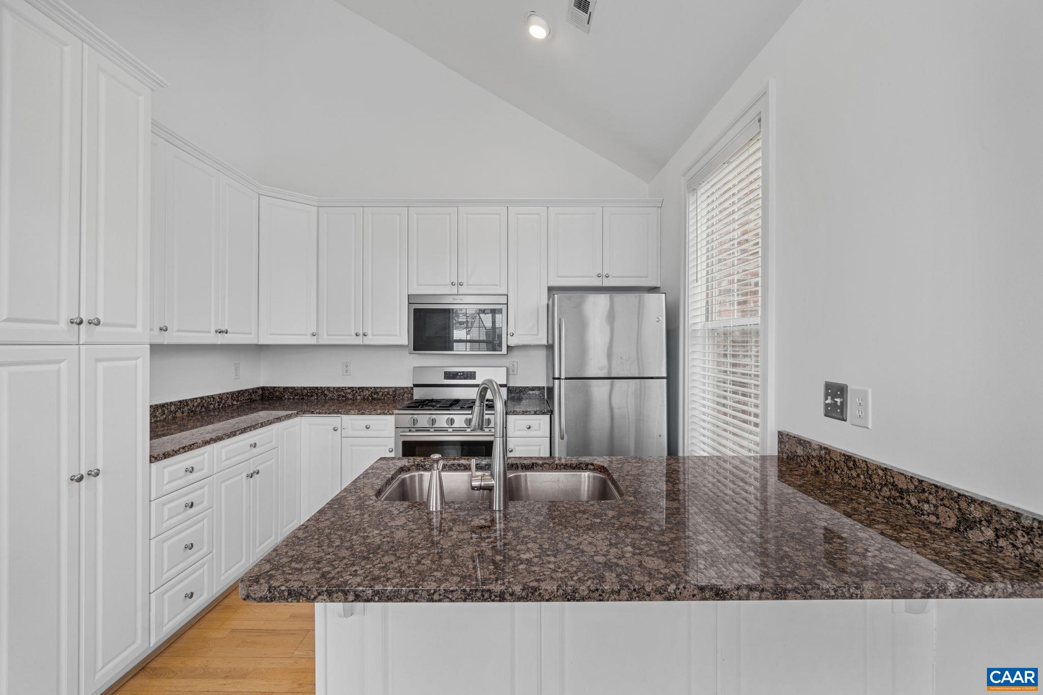 949 GLENWOOD STATION LN Unit: 202