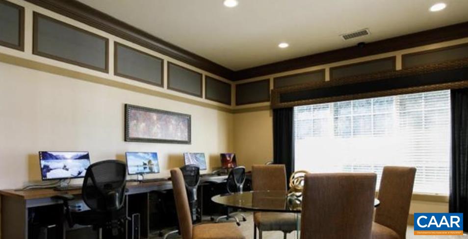 190 YELLOWSTONE DR Unit: 201