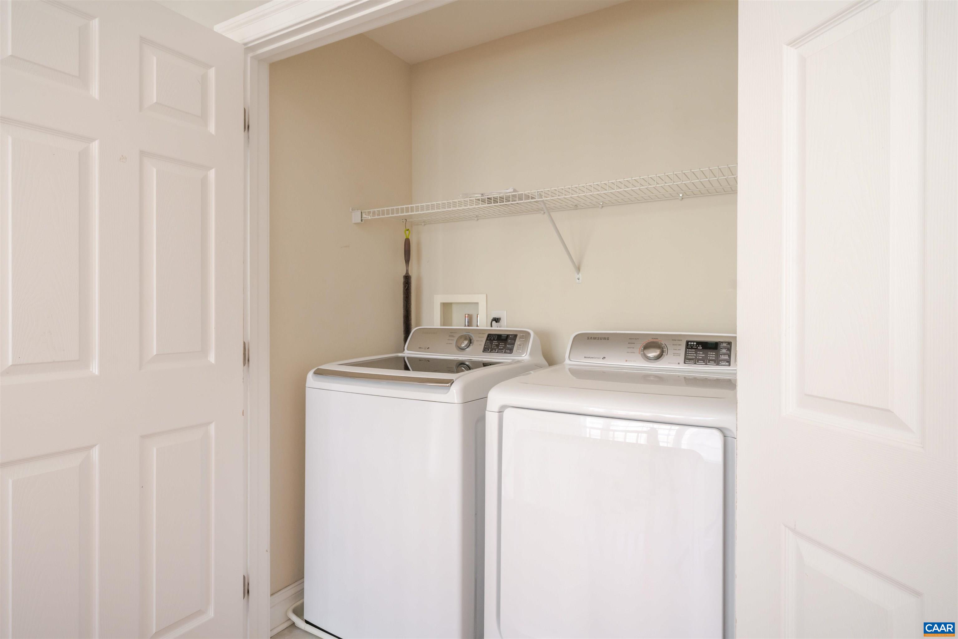 1045 GLENWOOD STATION LN