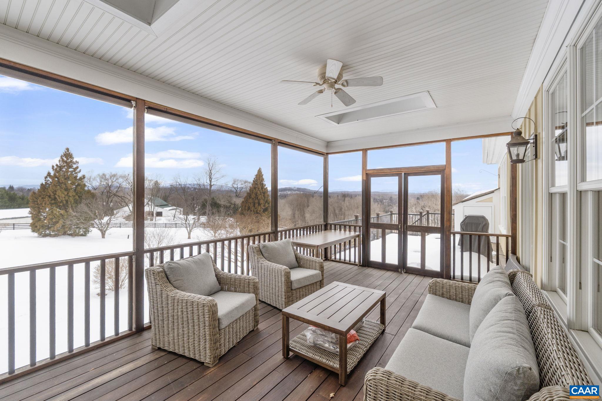 500 ROCKS FARM DR
