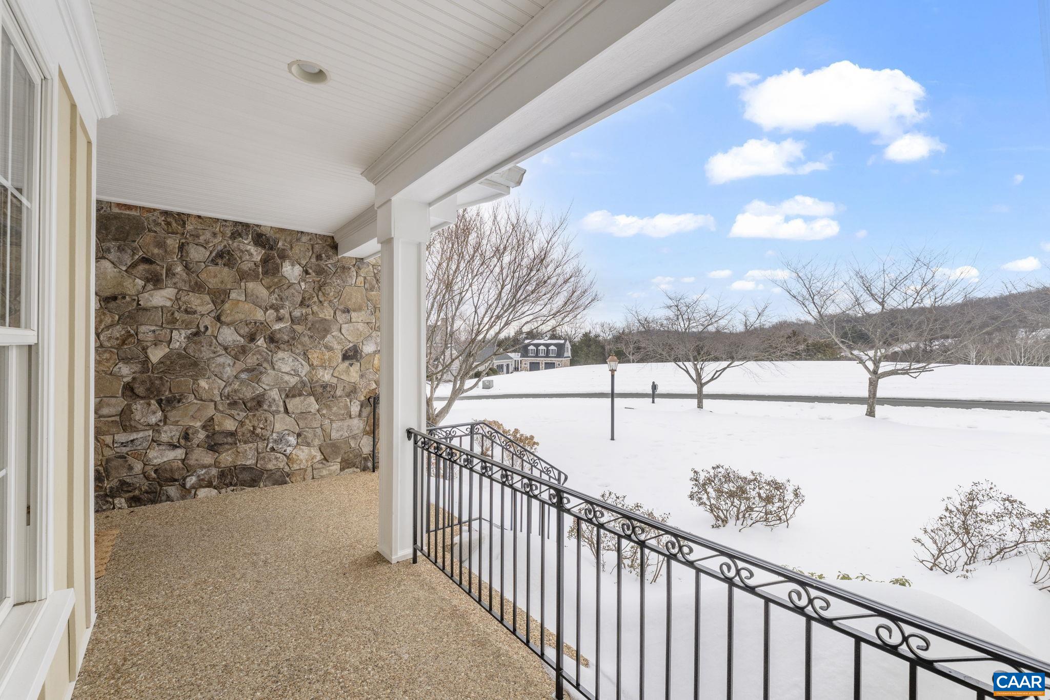 500 ROCKS FARM DR