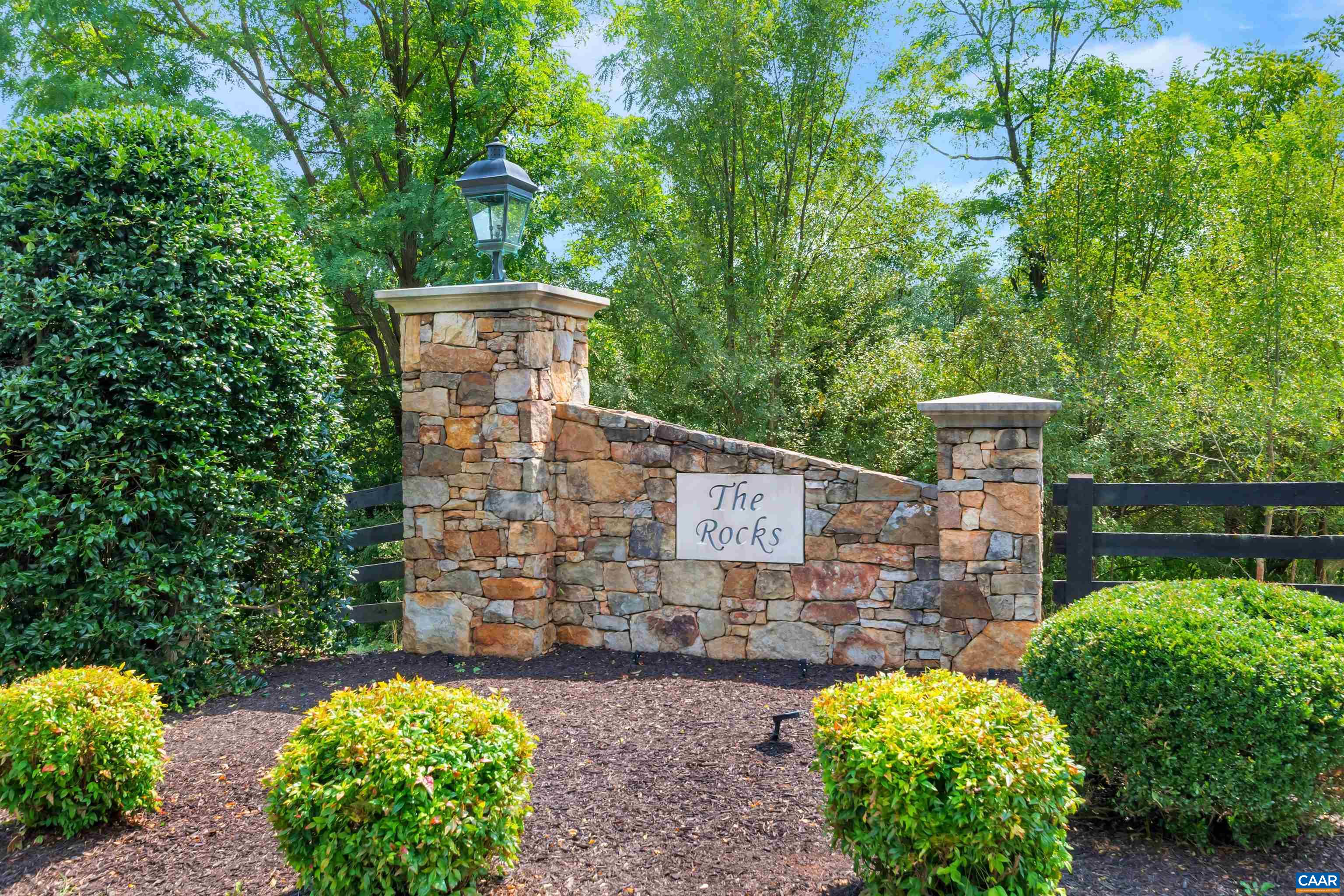 500 ROCKS FARM DR
