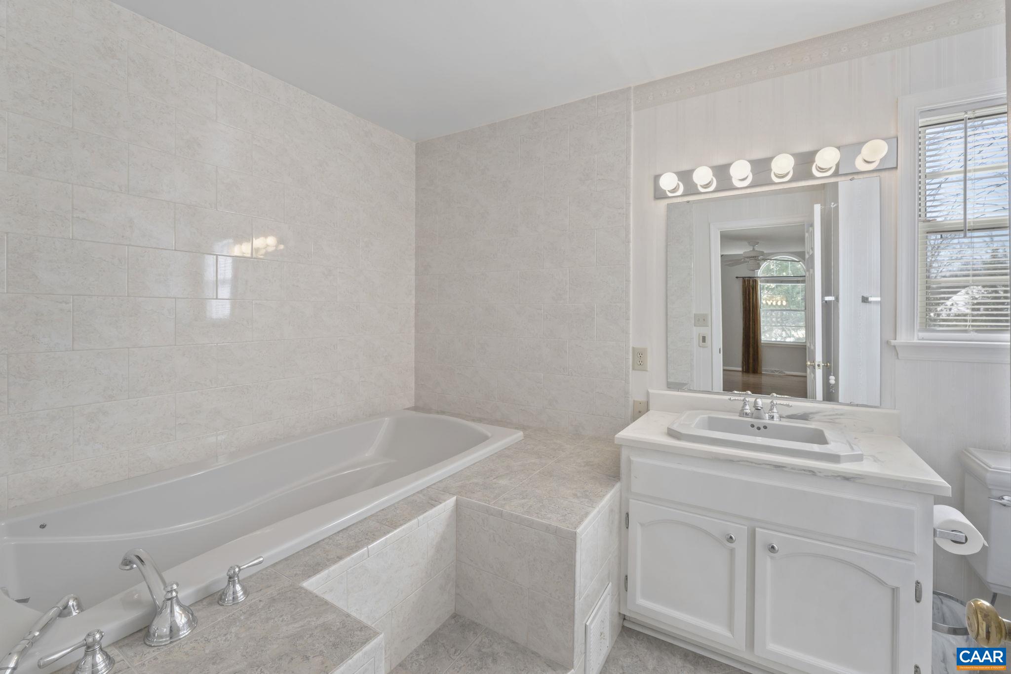 1889 STEEPLECHASE RUN