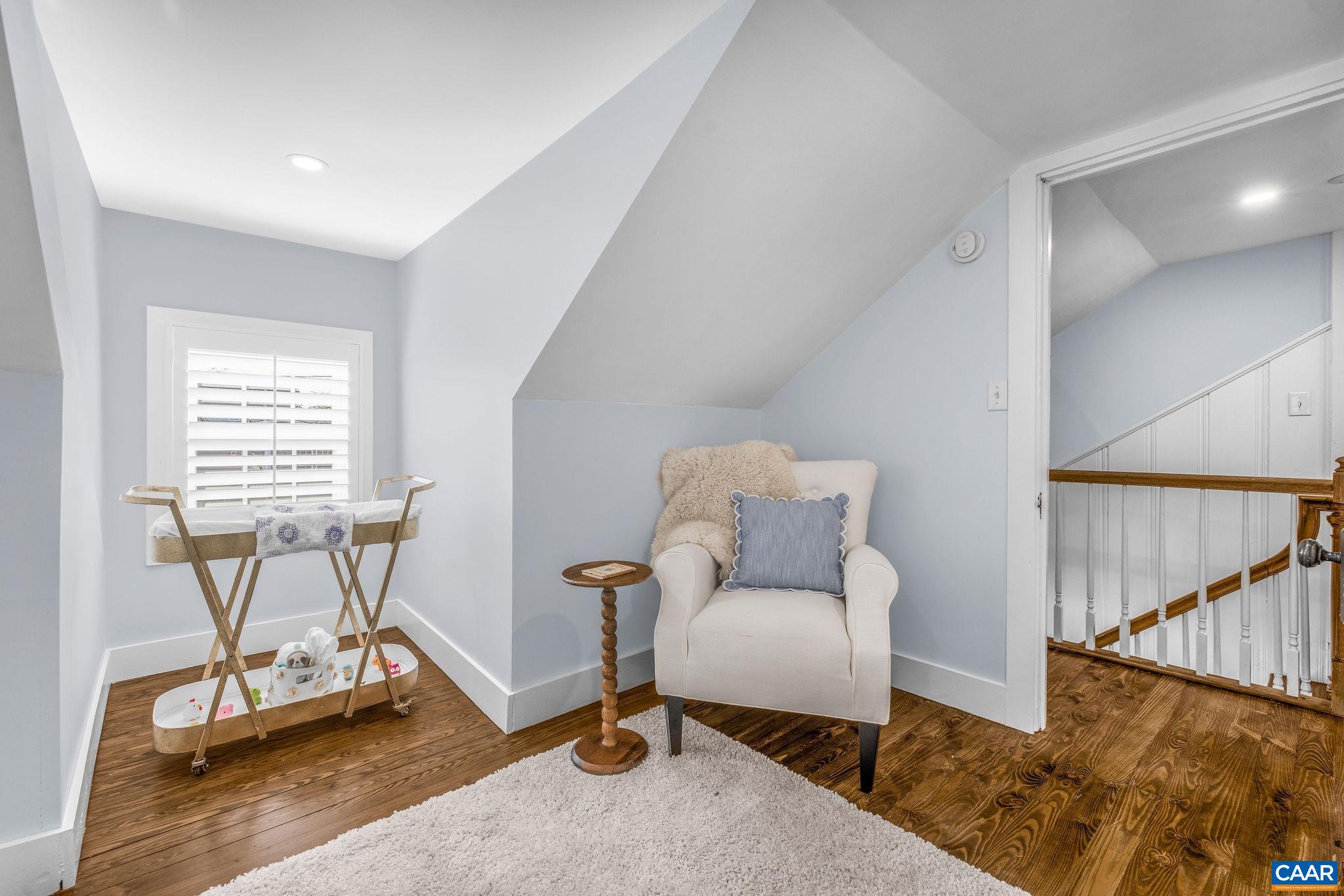 201 PALATINE AVE