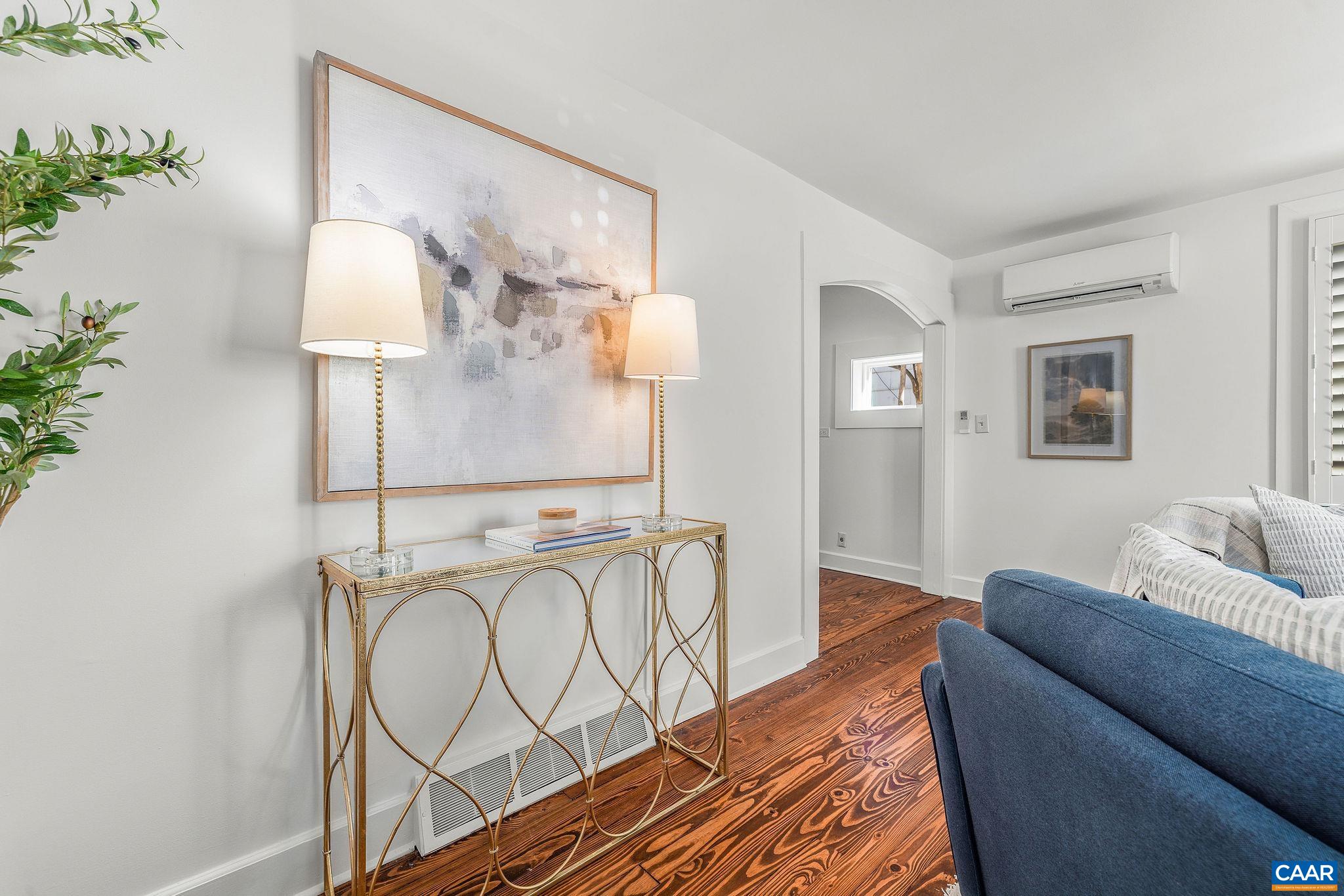 201 PALATINE AVE