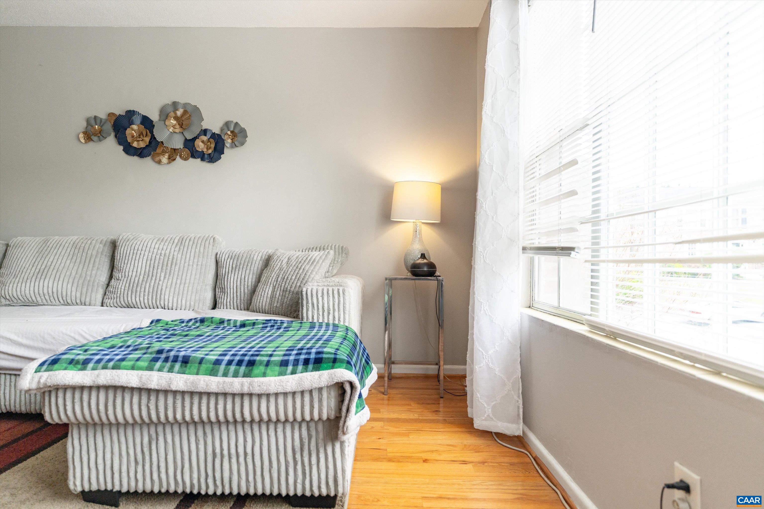 2517 HYDRAULIC RD Unit: 73