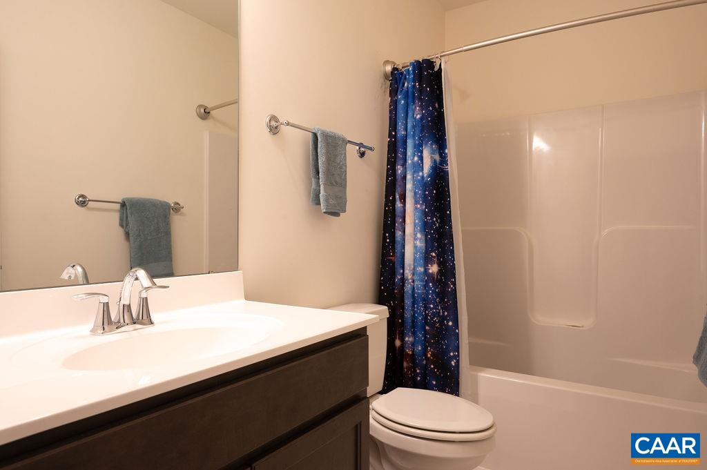 1011 STONEHENGE AVE EXT