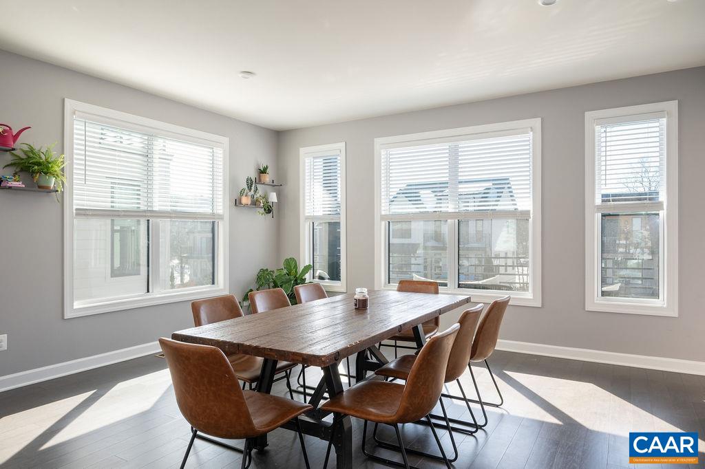 1011 STONEHENGE AVE EXT