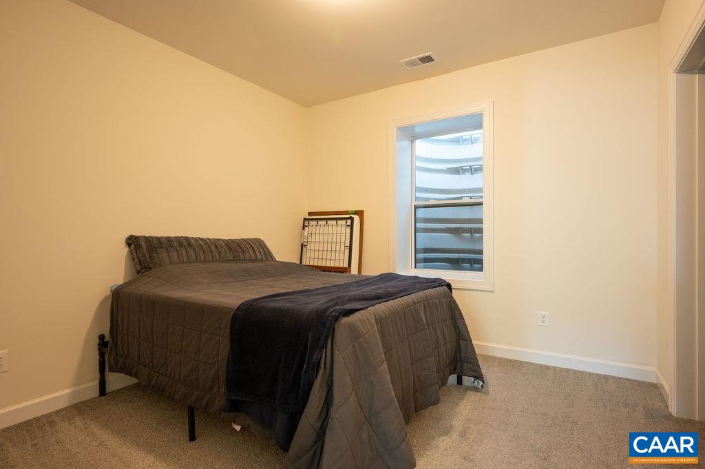 1011 STONEHENGE AVE EXT