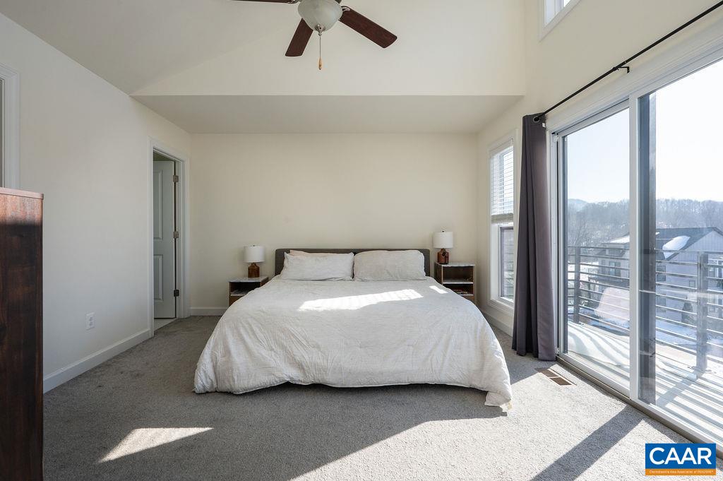 1011 STONEHENGE AVE EXT