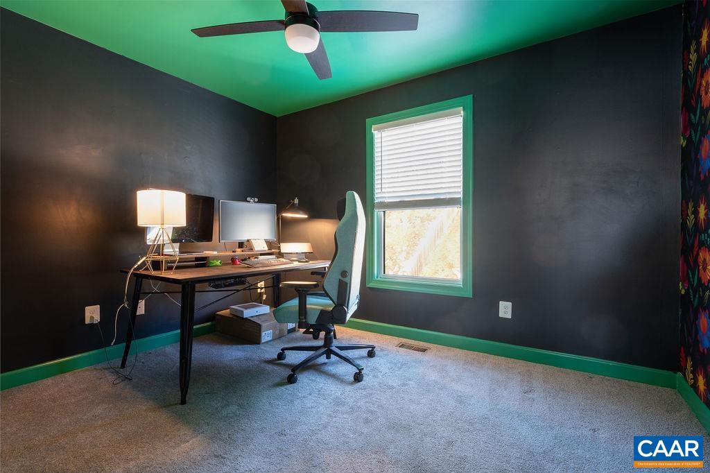 1011 STONEHENGE AVE EXT