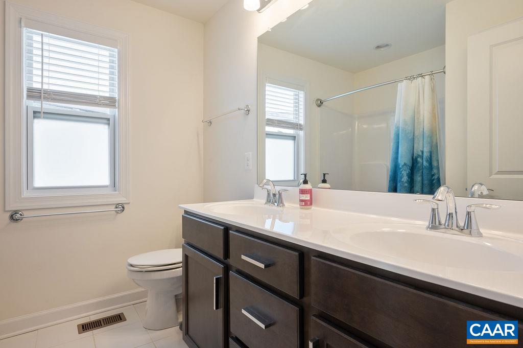 1011 STONEHENGE AVE EXT