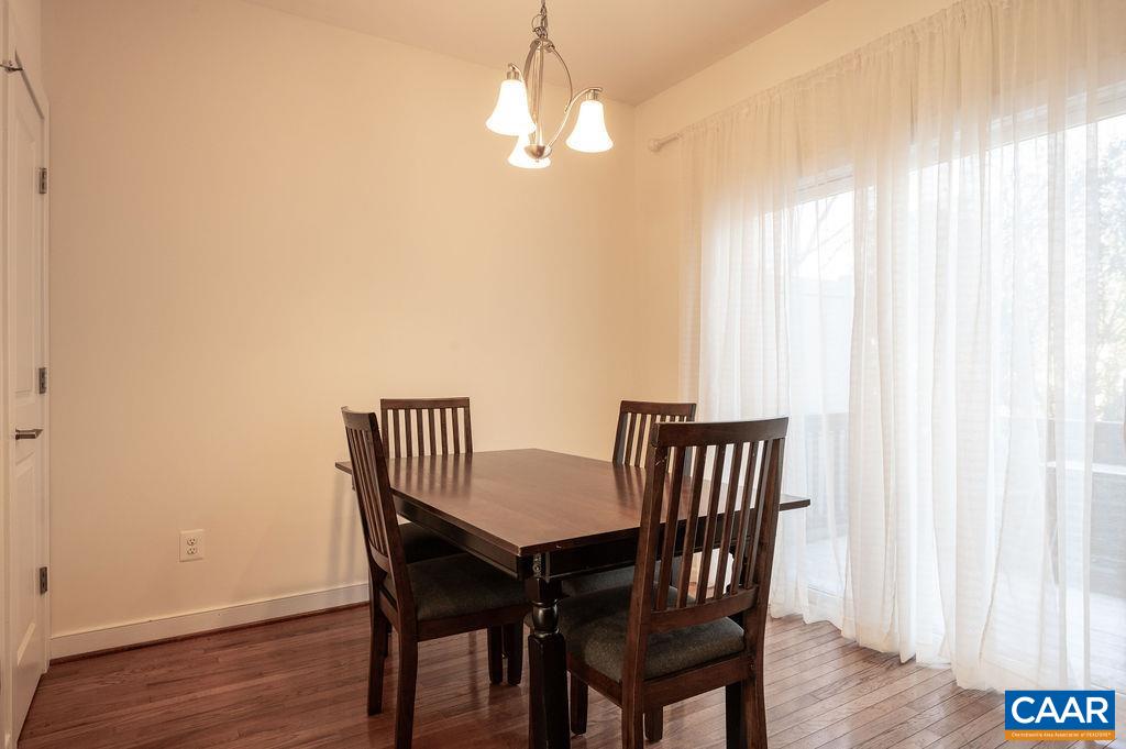 103 LONGWOOD DR Unit: E