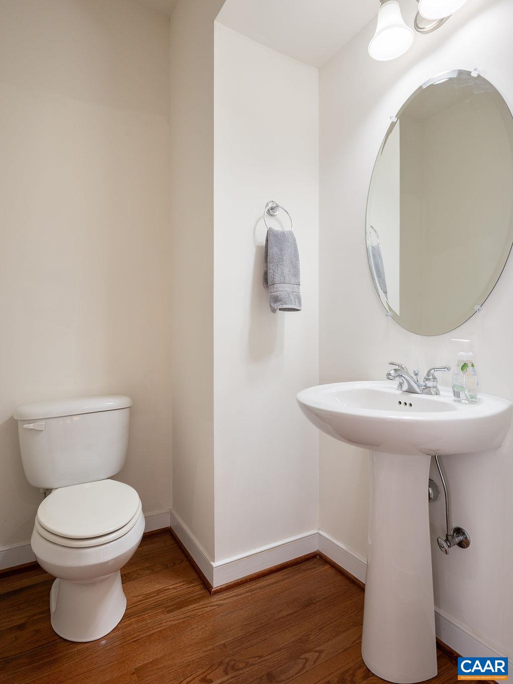 103 LONGWOOD DR Unit: E