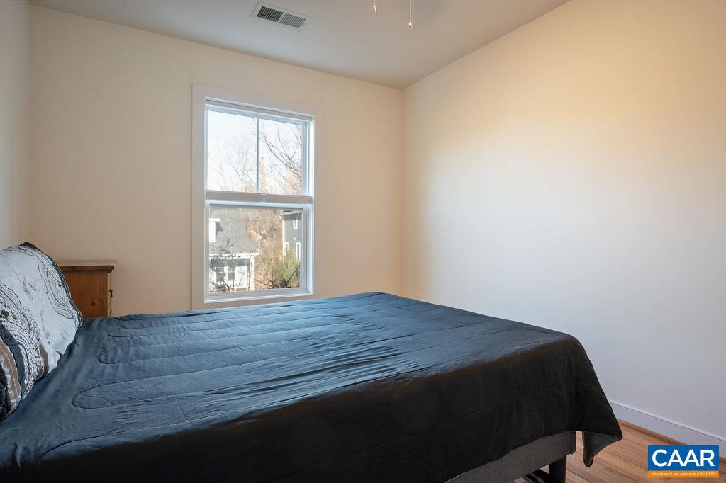 103 LONGWOOD DR Unit: E