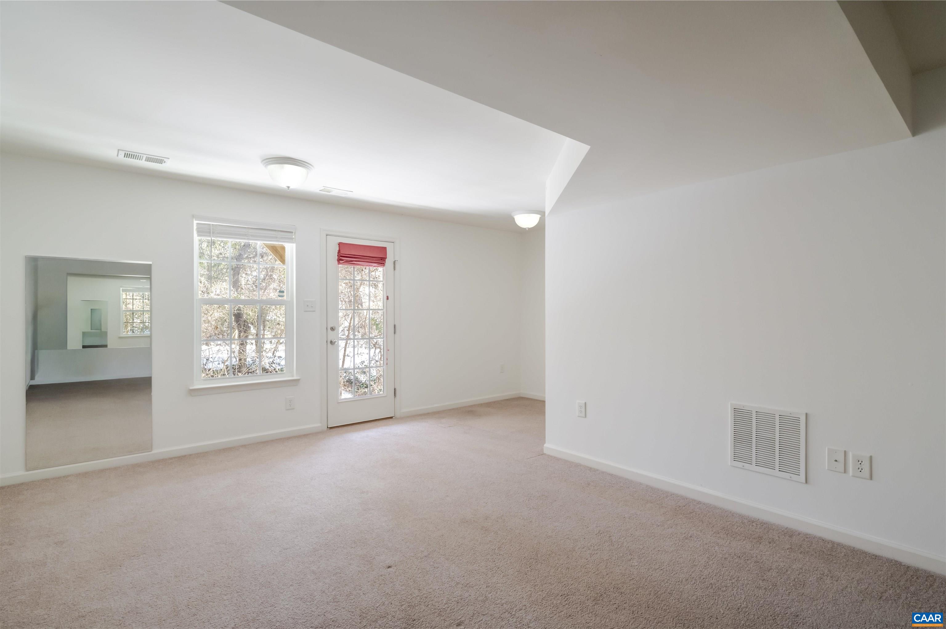 856 ROCK CREEK RD