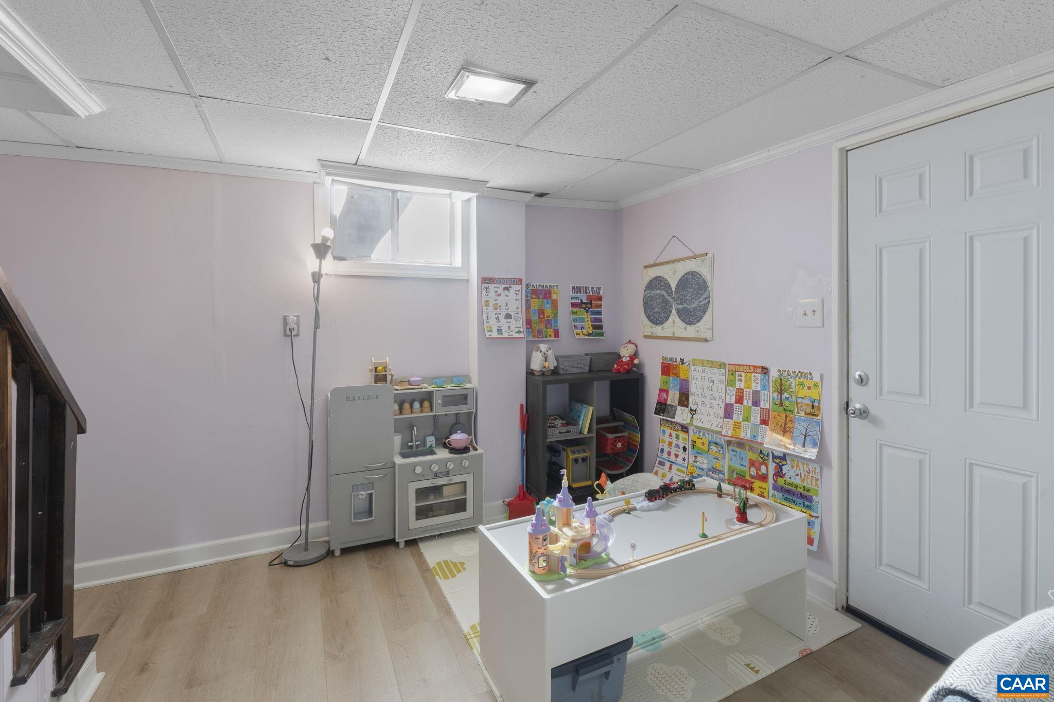 1319 RIVERDALE DR