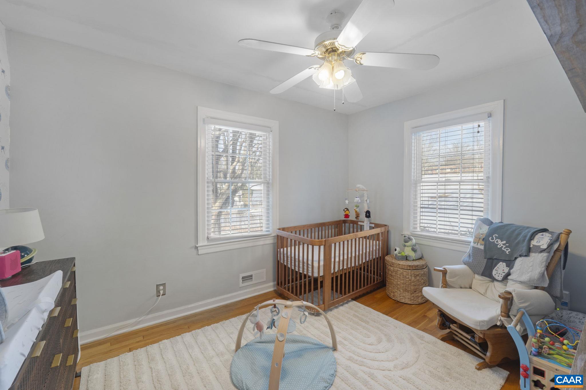 1319 RIVERDALE DR