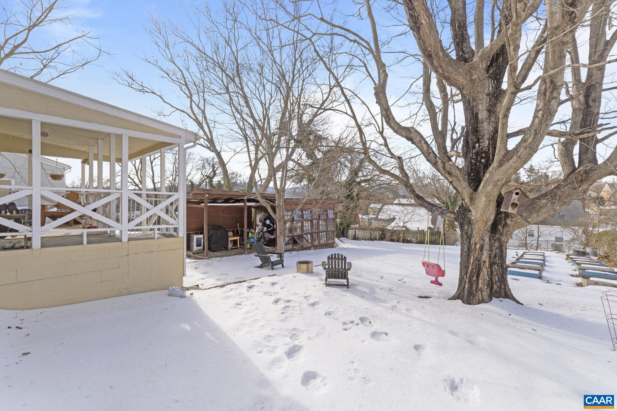 1319 RIVERDALE DR