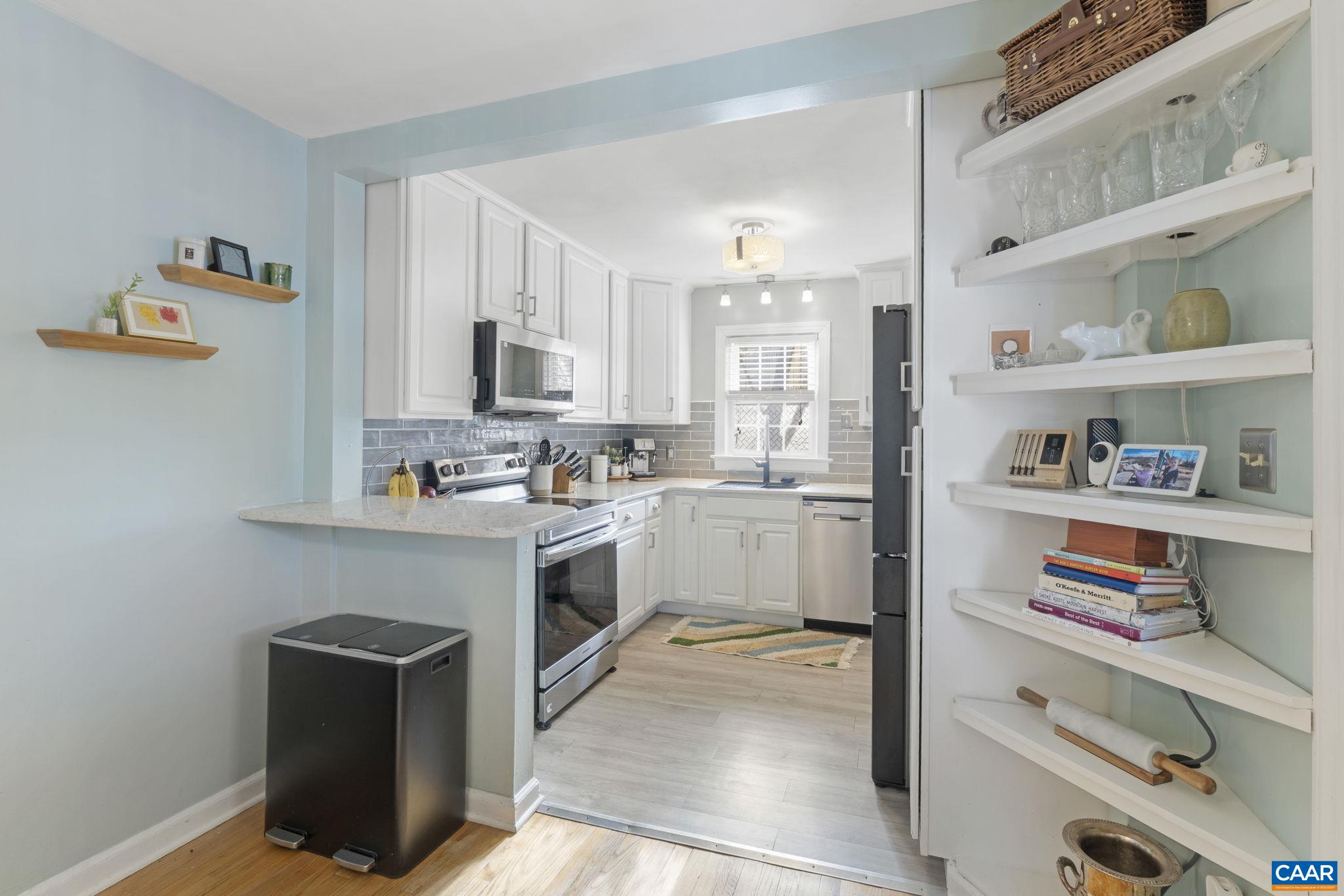 1319 RIVERDALE DR