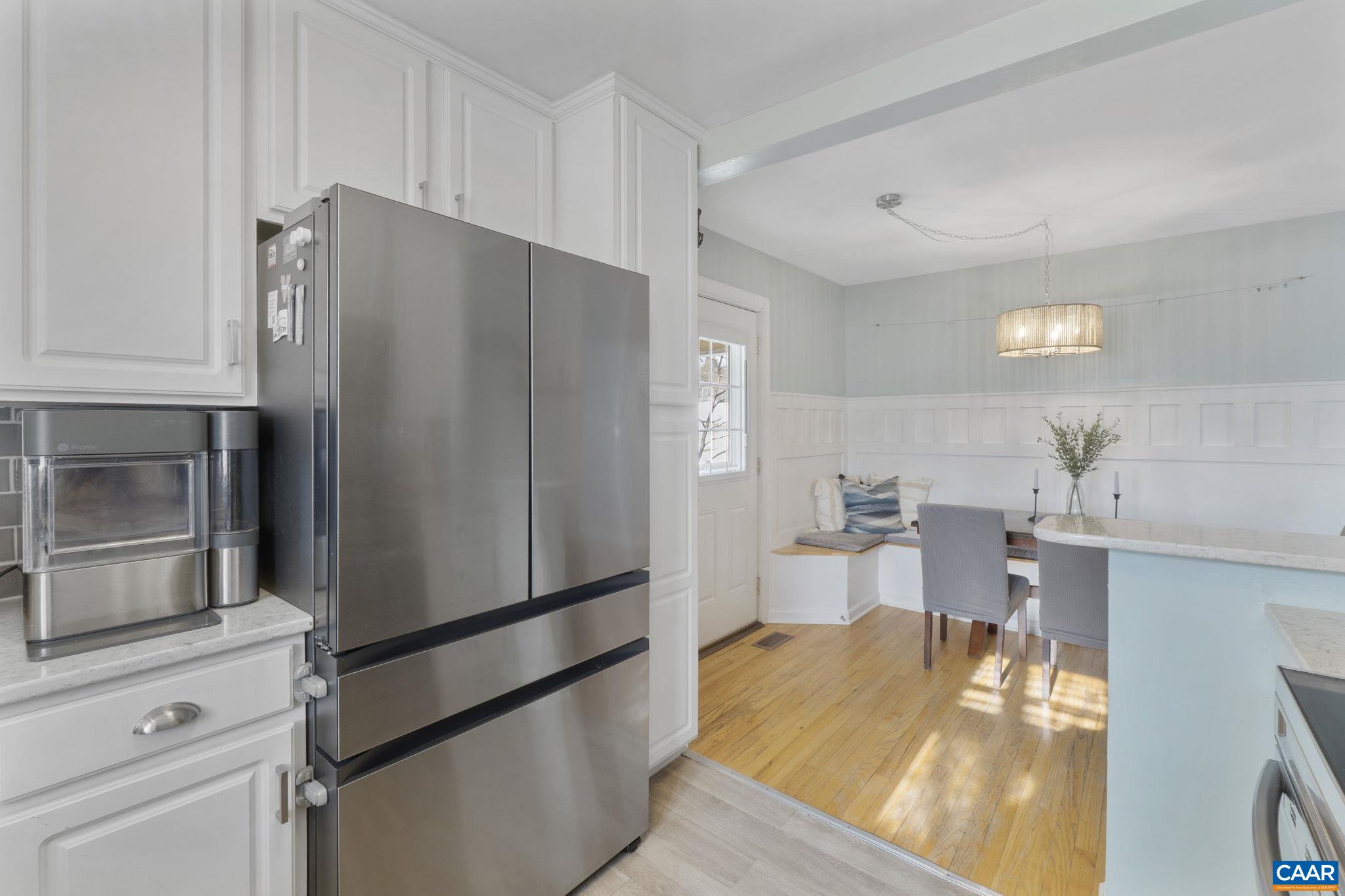 1319 RIVERDALE DR