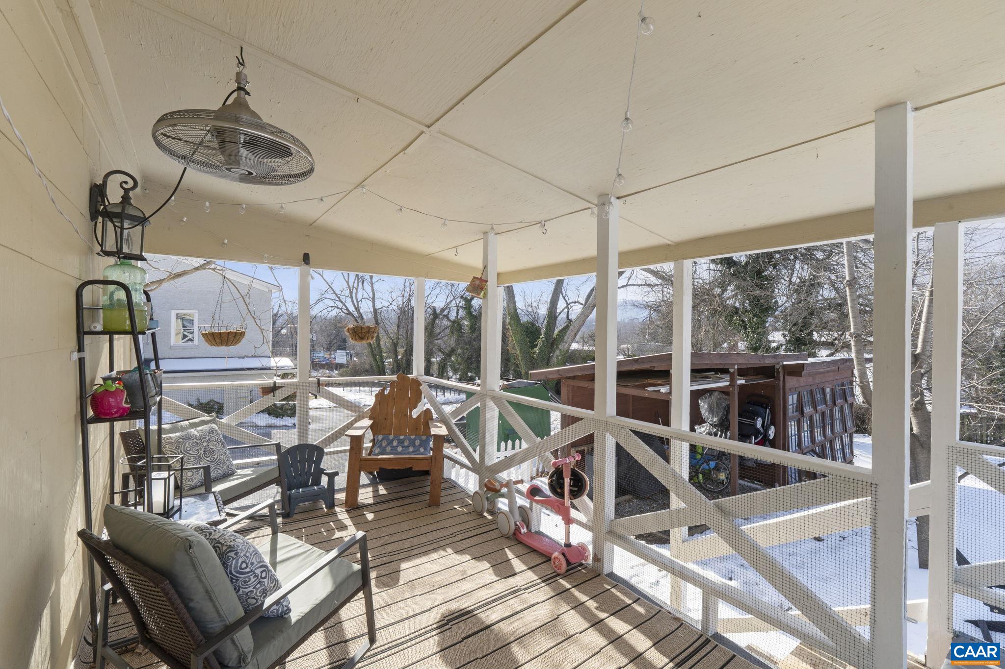 1319 RIVERDALE DR