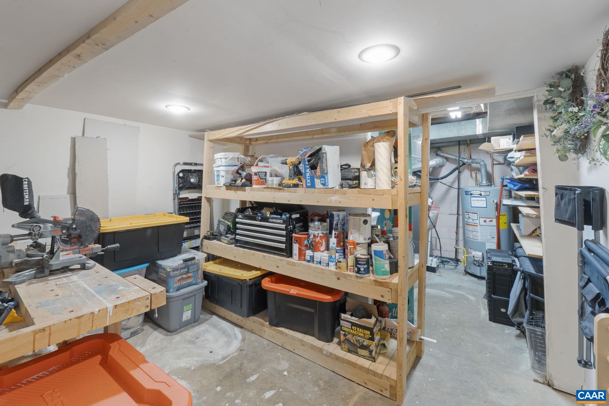 1319 RIVERDALE DR