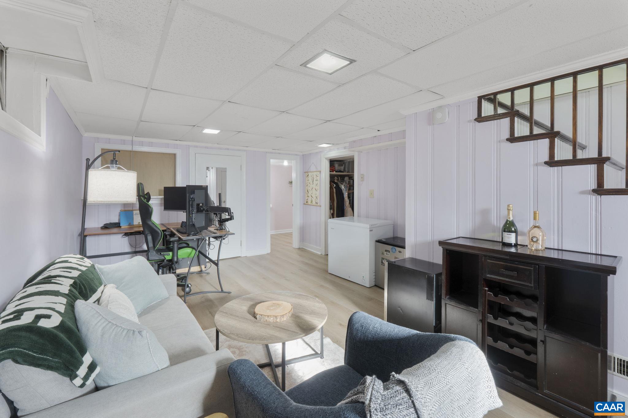 1319 RIVERDALE DR