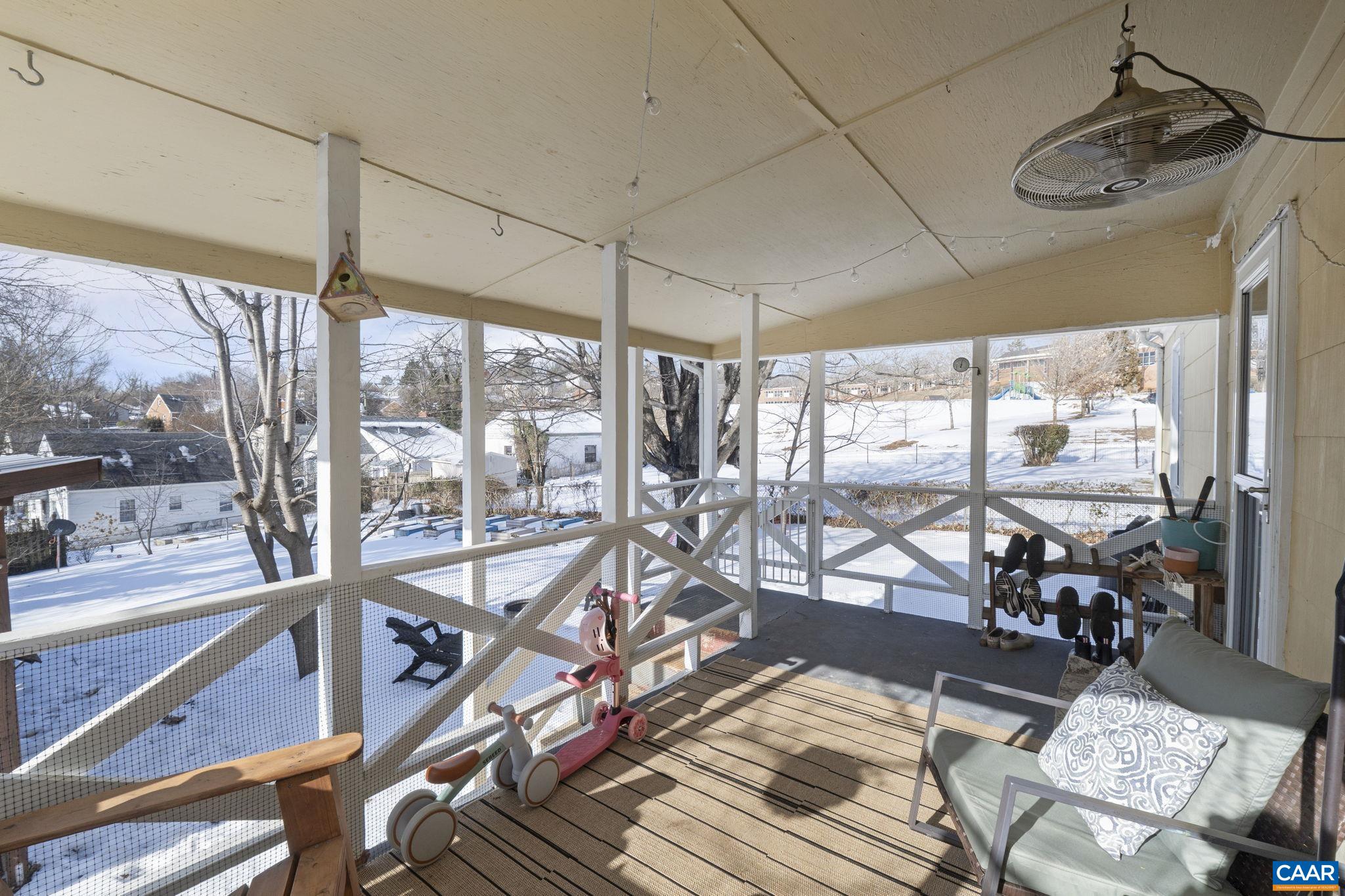 1319 RIVERDALE DR