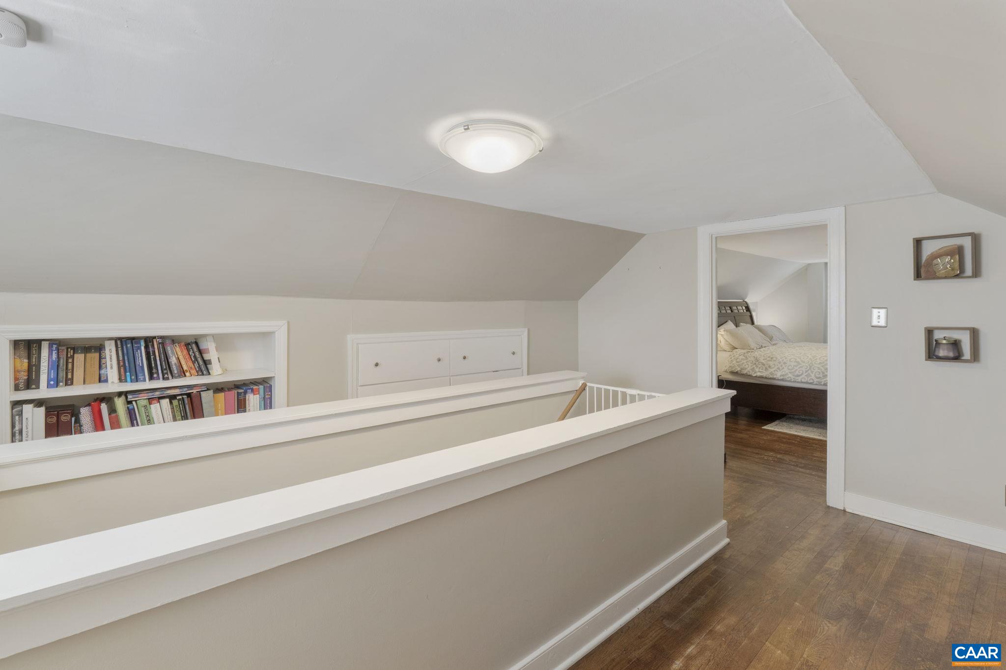 1319 RIVERDALE DR