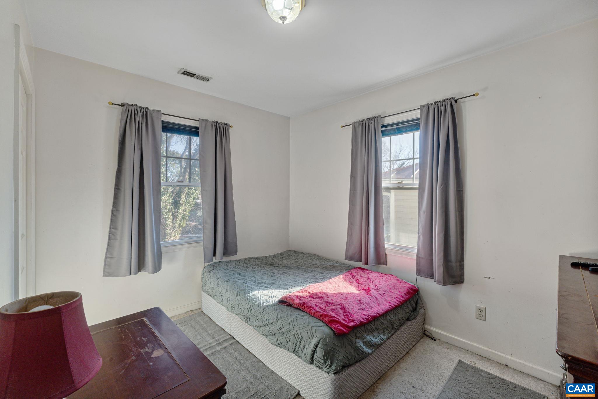 354 NW 10 1/2 ST