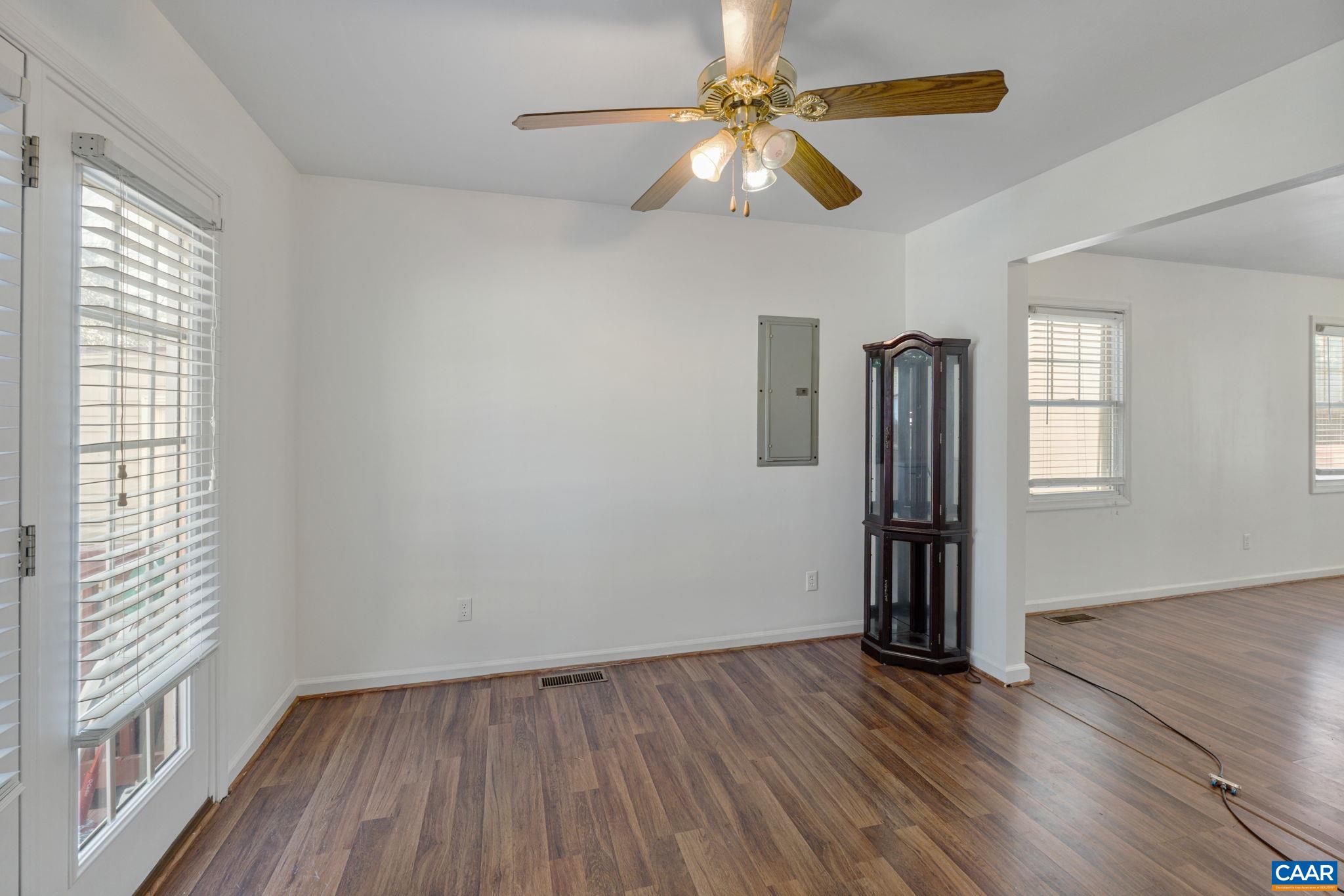 354 NW 10 1/2 ST