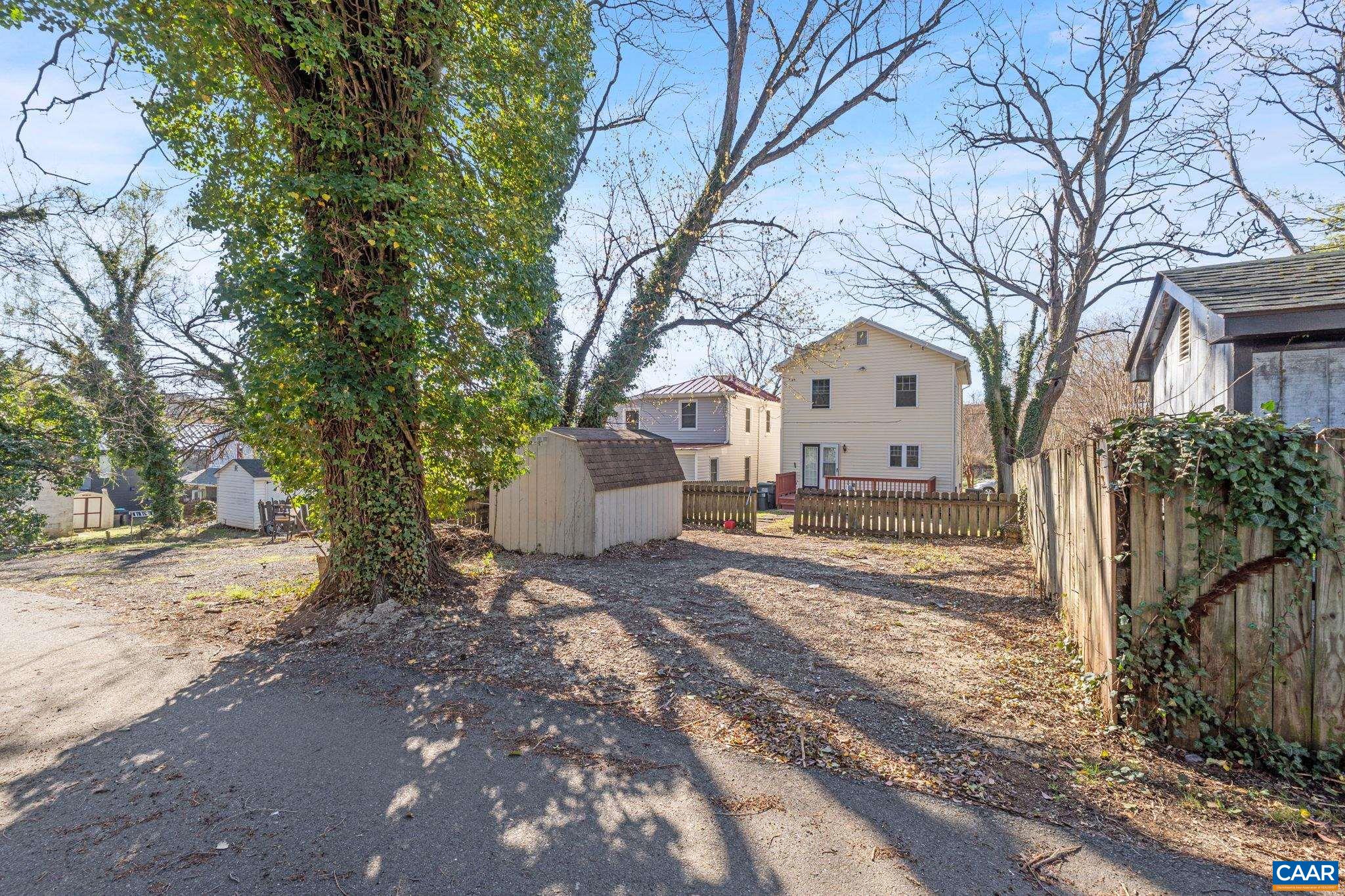 354 NW 10 1/2 ST
