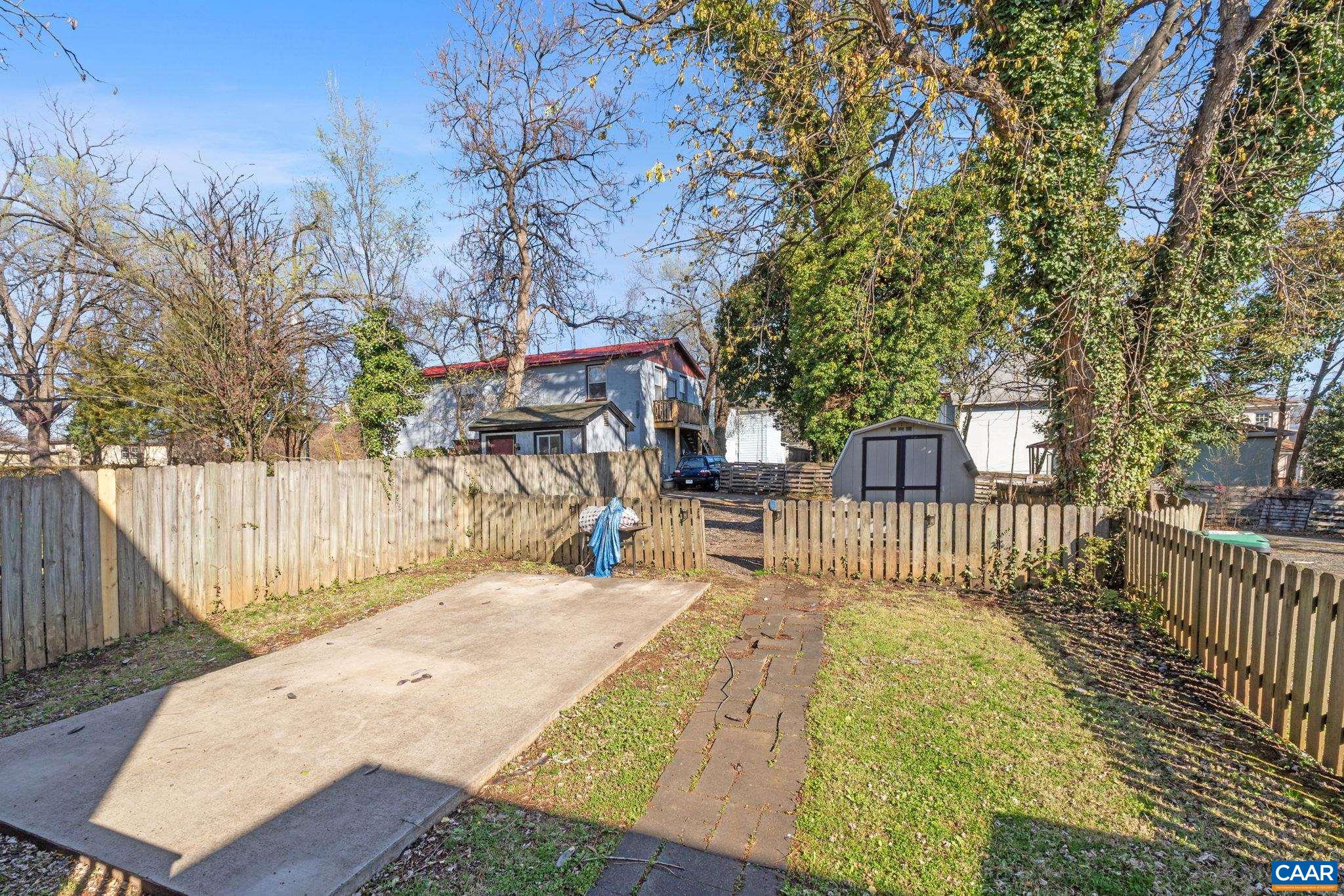 354 NW 10 1/2 ST