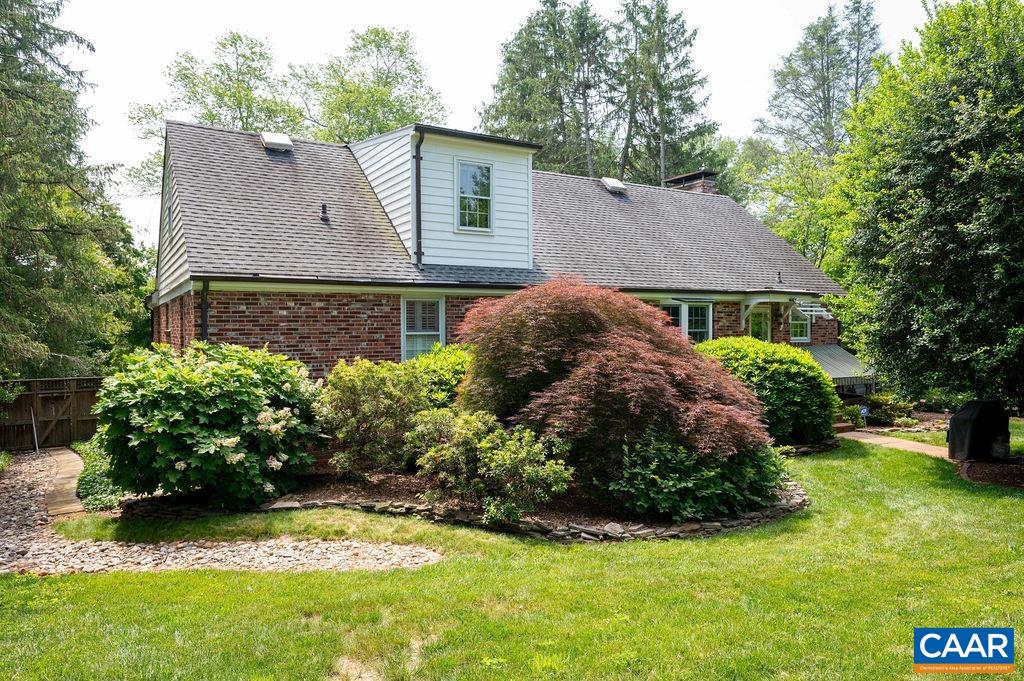 1621 MEADOWBROOK HEIGHTS RD