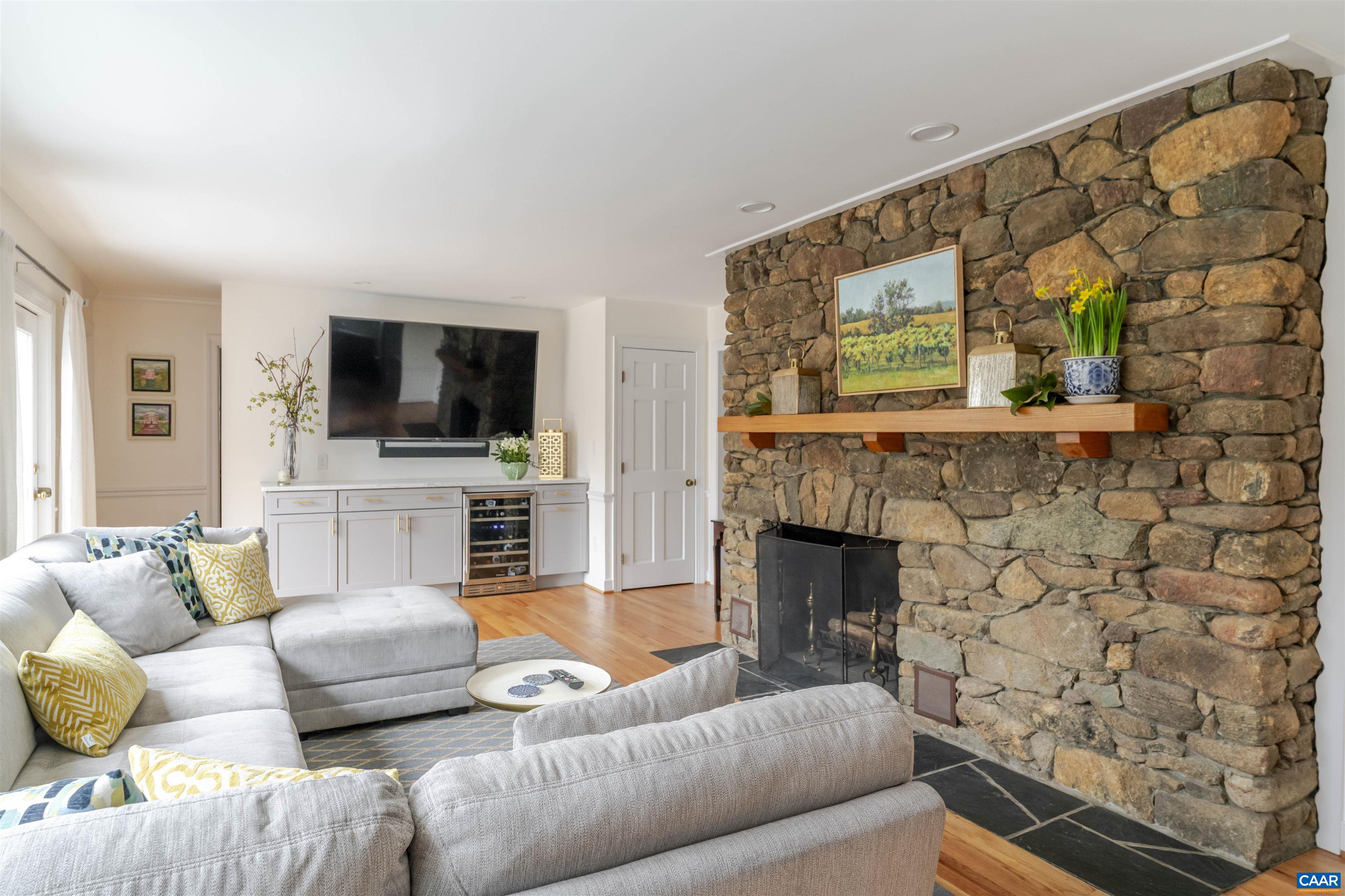 126 BOLLINGWOOD RD